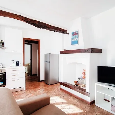 Apartman Design With Historic Beams Cotto Lombardo Como