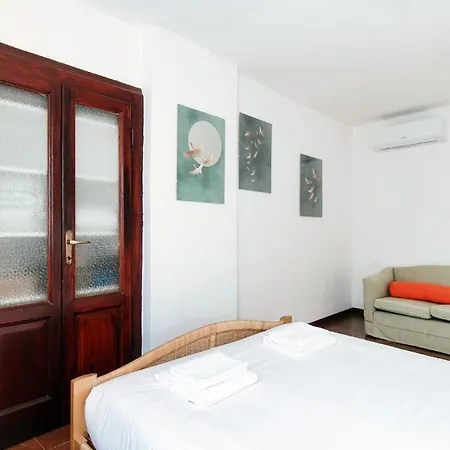 Apartman Design With Historic Beams Cotto Lombardo