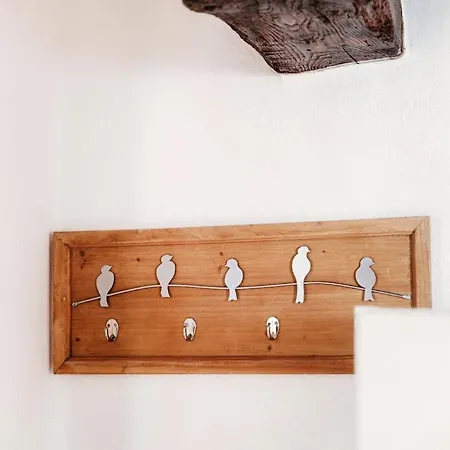 Apartman Design With Historic Beams Cotto Lombardo *